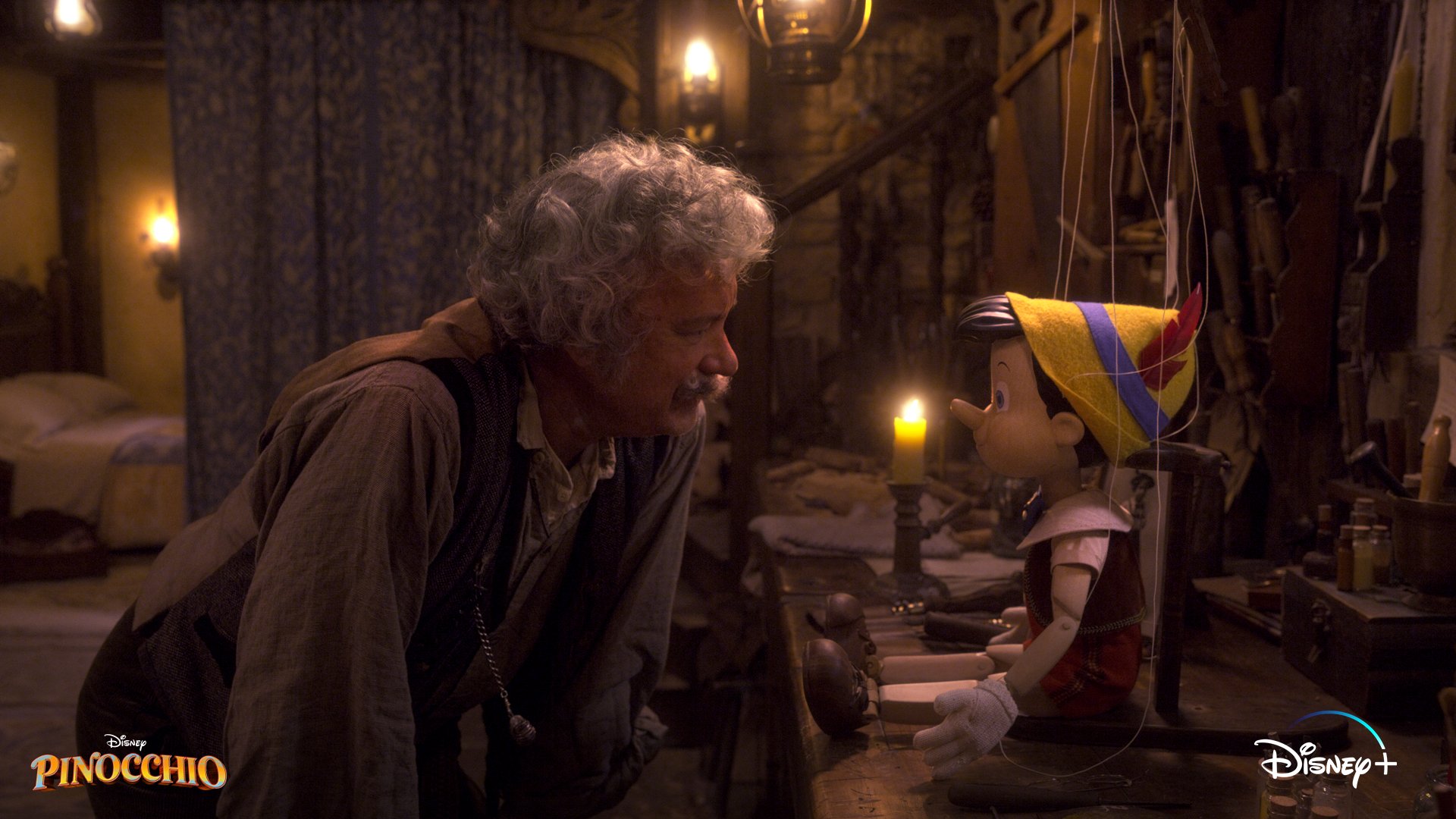 迪士尼真人电影《匹诺曹》首张剧照曝光 汤姆·汉克斯扮演木匠盖比特